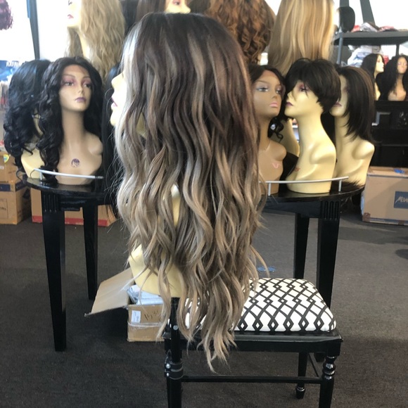 Ash Grey beach waves Lacefront realistic Wig 2020 - Picture 3 of 8